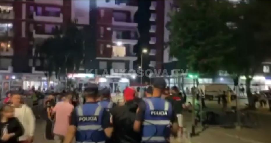 Pamje nga arrestimet në koncertin e Bregoviqit (VIDEO)