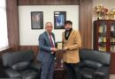 Kryetari Muharremaj  i jep mirënjohje Dr.Leonard Bytyqi